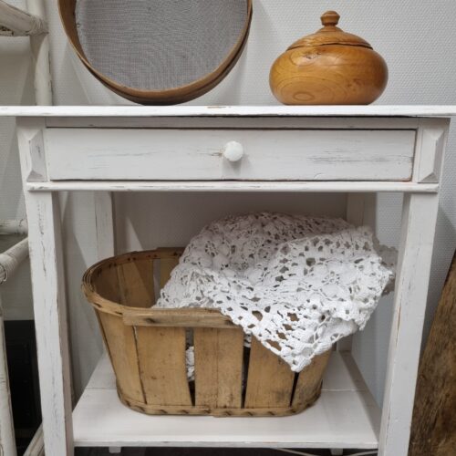 Gammel svensk kurv i træ – i flot stand