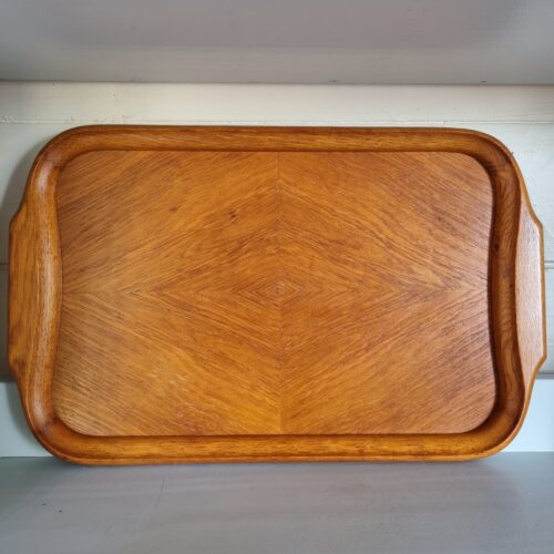 Flot gammel træbakke med greb