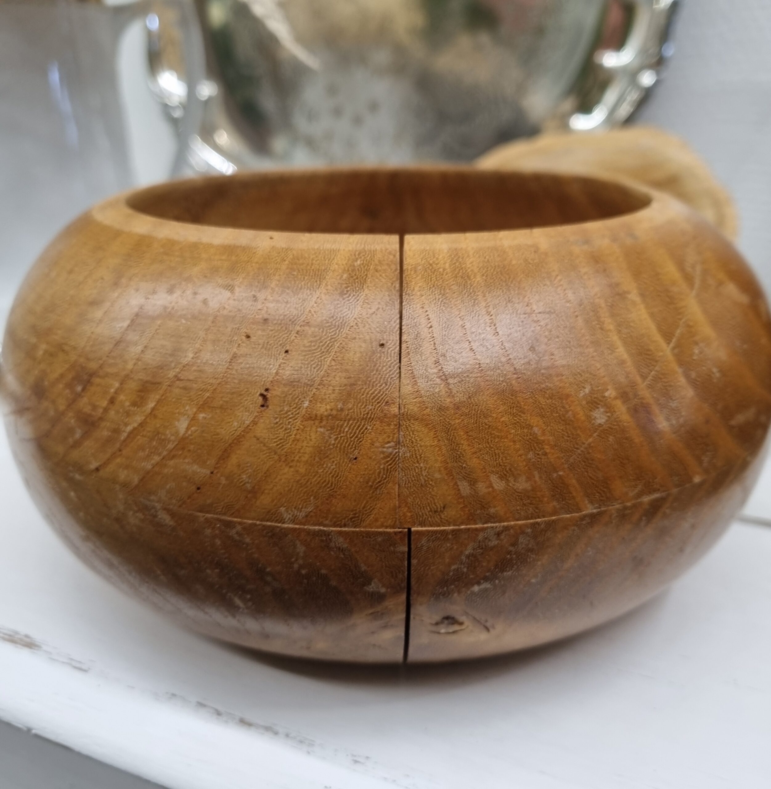 Antik svensk trækrukke med låg