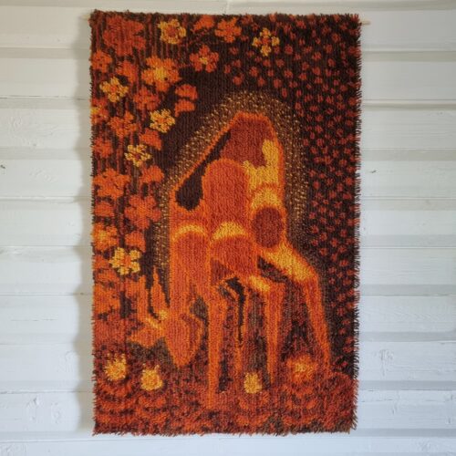 Flot stort Rya vægophæng med smukt motiv