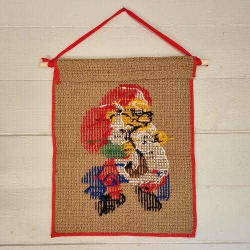 Fint Jule ophæng med søde broderier