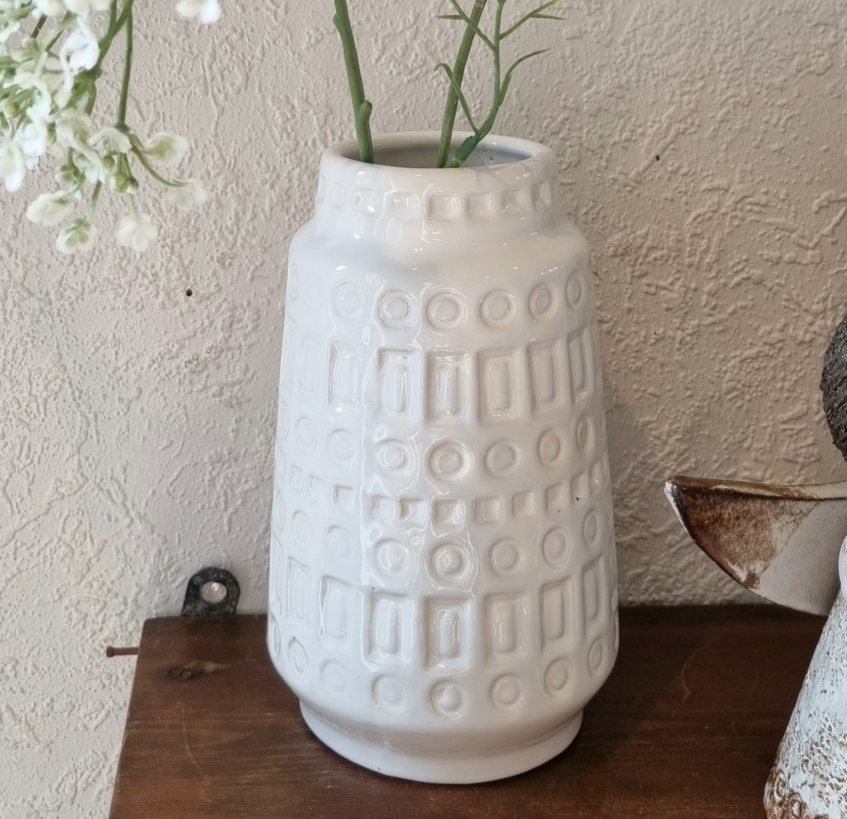 Flot hvid retro keramik vase - W-Germany