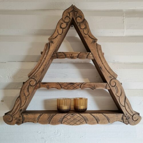 Sød gammel Amagerhylde i smukt træ