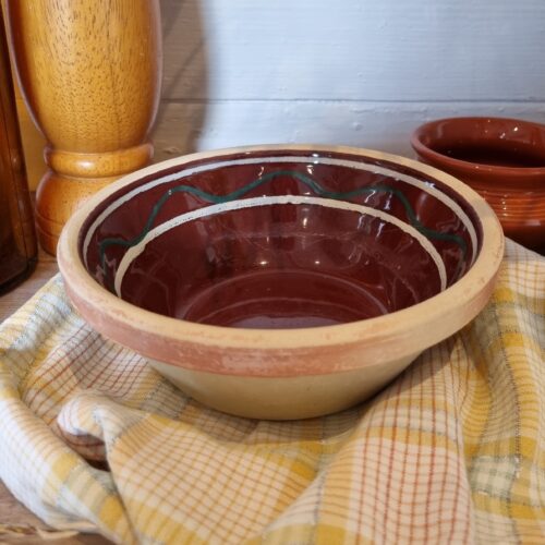 Sød lille gammel lerskål i fin stand