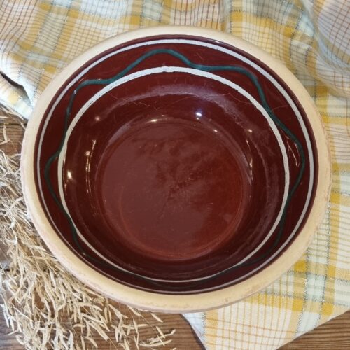 Sød lille gammel lerskål i fin stand