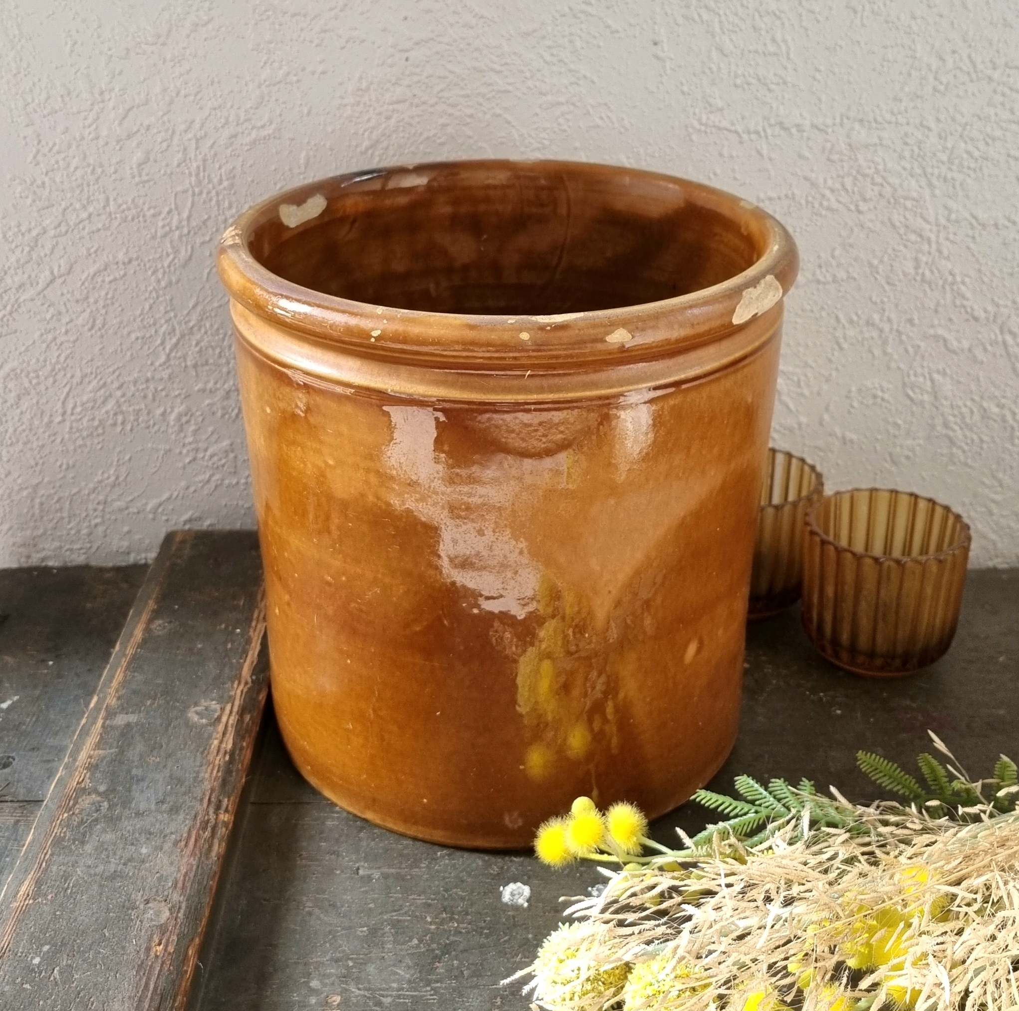 Gammel syltekrukke 4 l. smuk gyldenbrun glasur