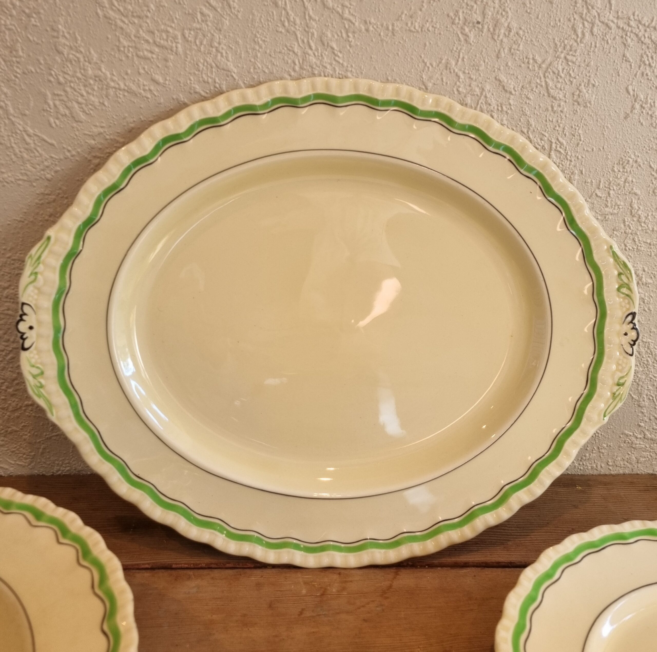 Fint Creampetal stort ovalt fad