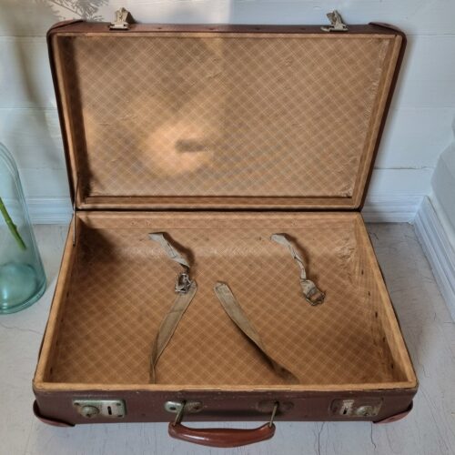 Flot gammel kuffert – i rigtig fin stand