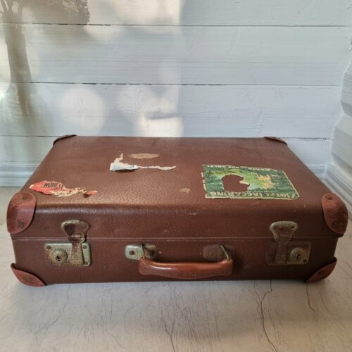 Flot gammel kuffert – i rigtig fin stand