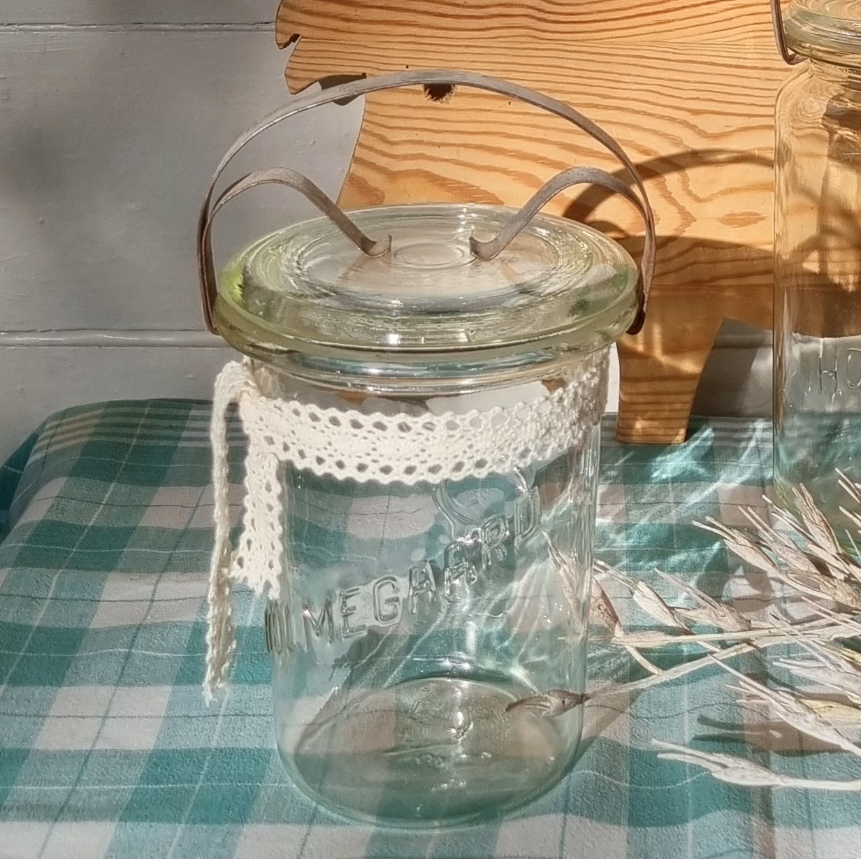 Fint gammelt sylteglas med låg og bøjle - Holmegaard