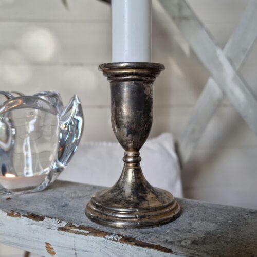 Fin lille lysestage i pletsølv