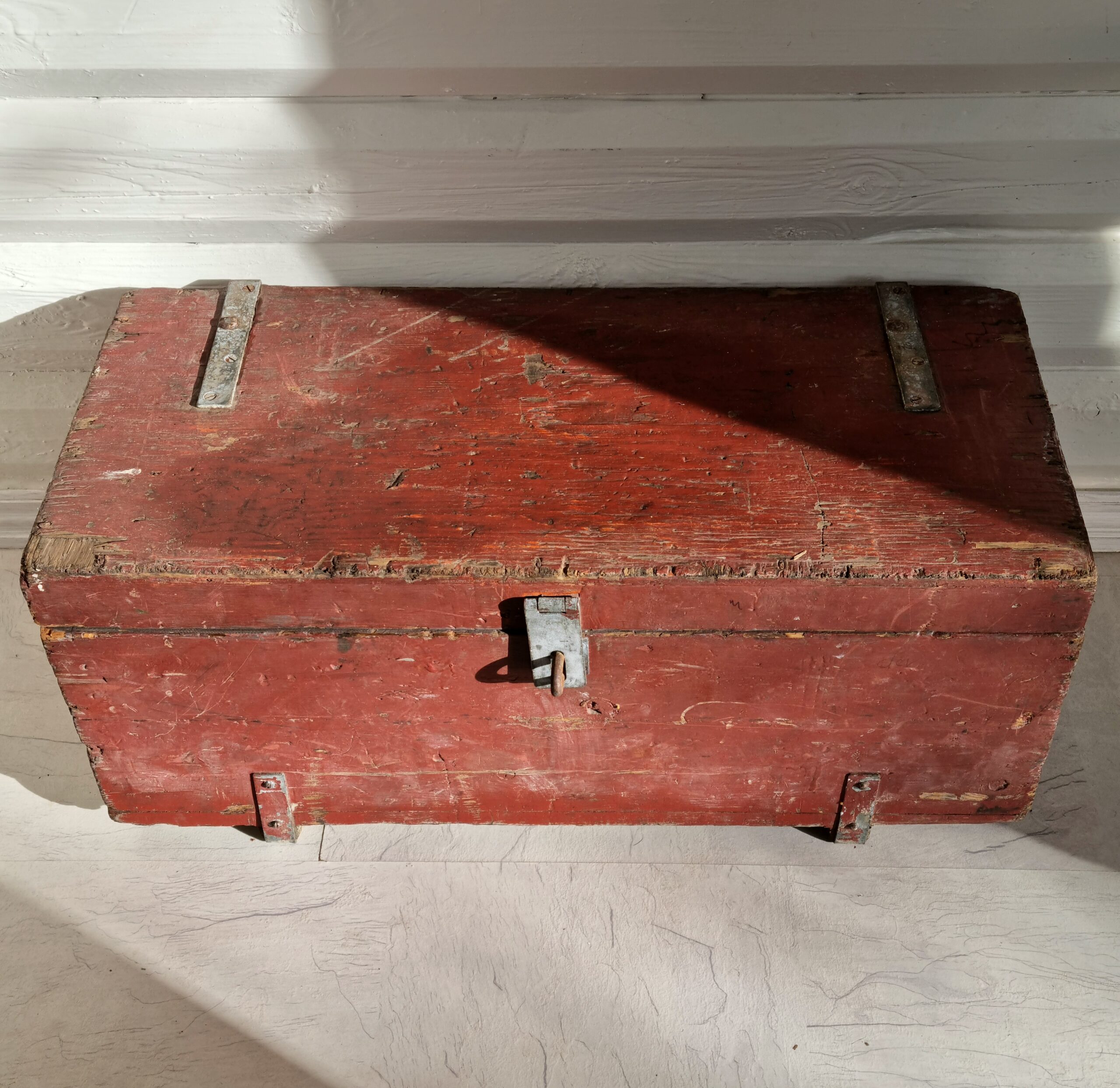 Stor gammel værktøjskasse i træ