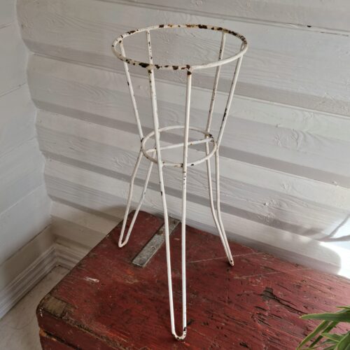 Fint potte stativ i jern til en flot plante