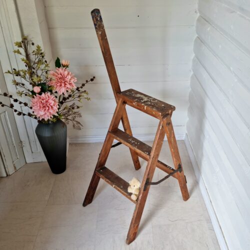 Flot original gammel trappestige – skønt patineret