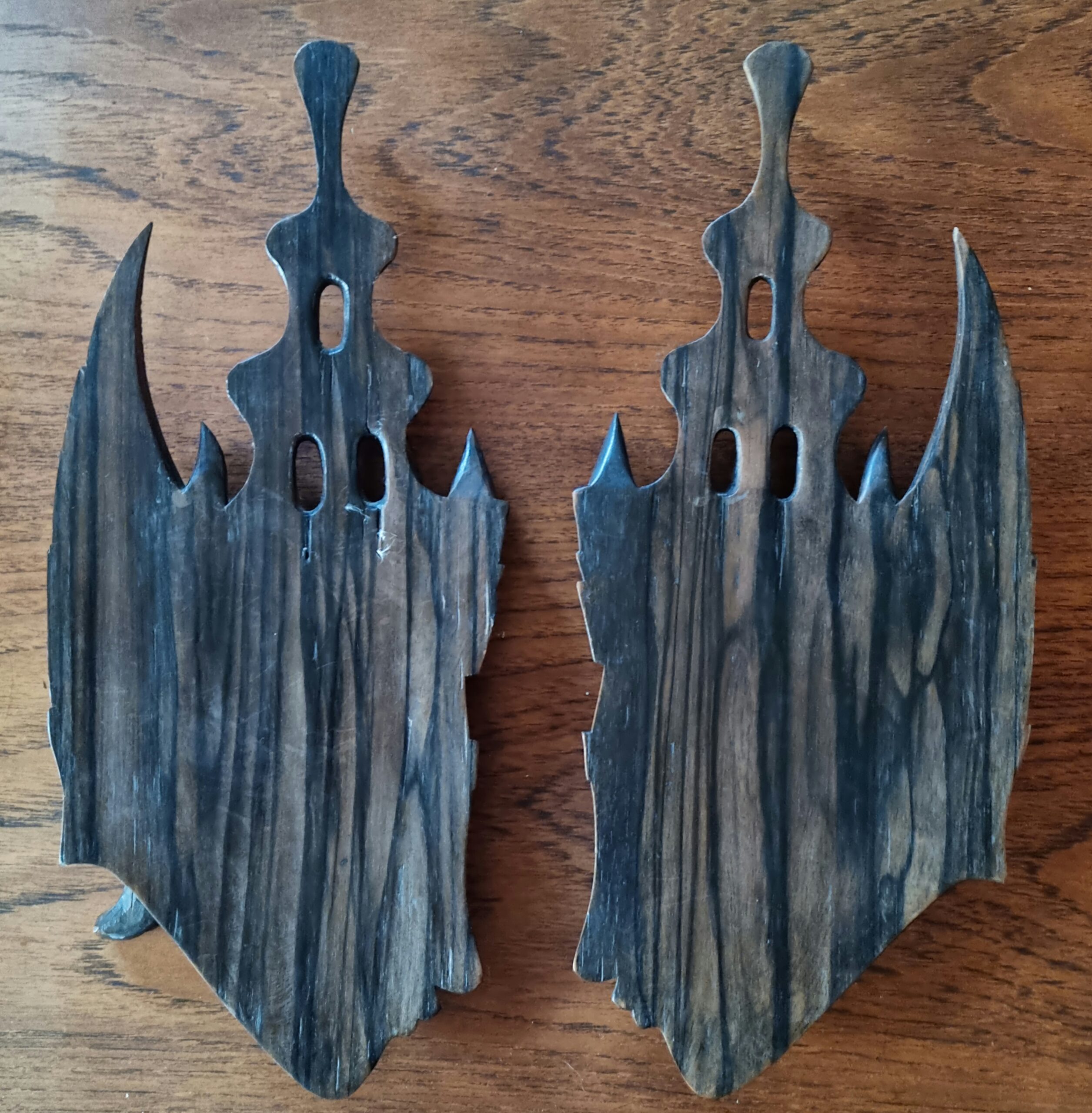 Sæt med 2 smukke vægrelieffer