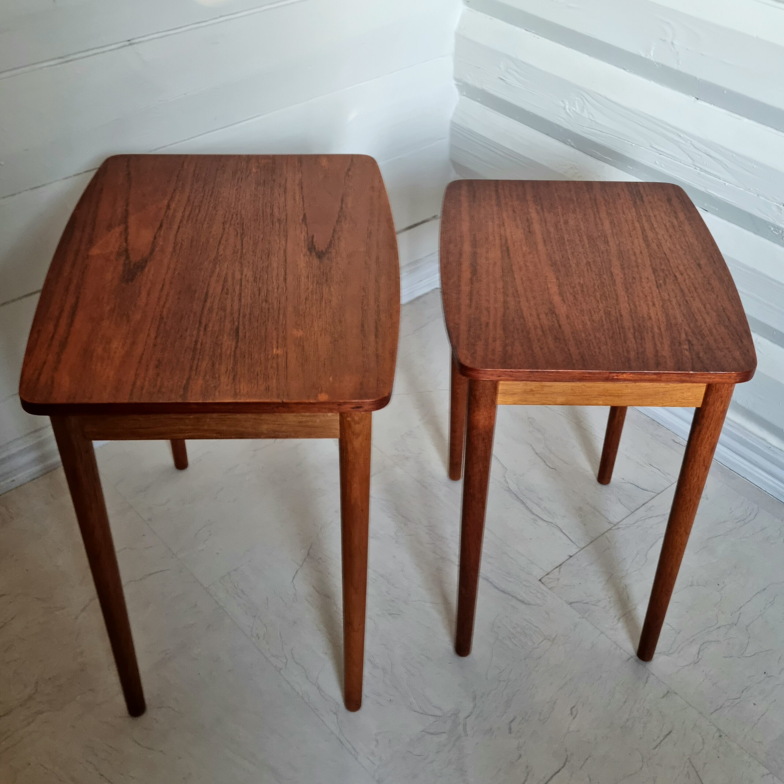 Flotte retro indskudsborde i teak