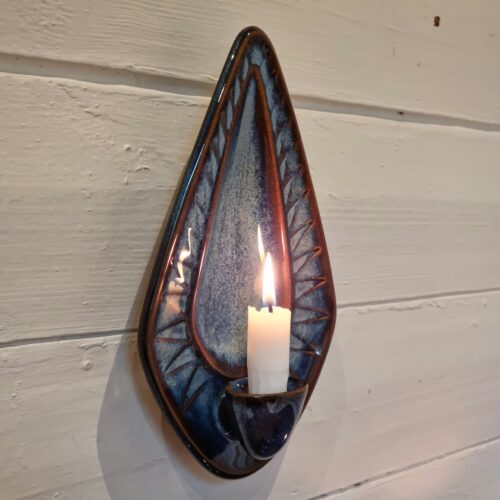 Søholm vægstage i smuk blå glasur