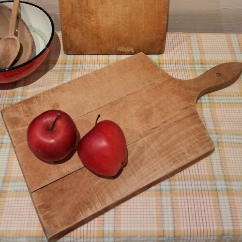 Gammelt spækbræt i smukt patineret træ