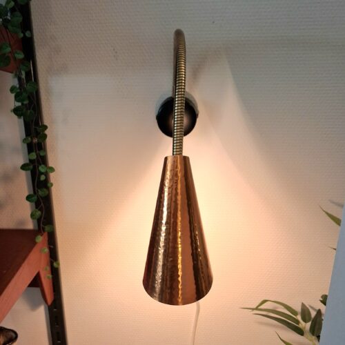 Flot retro væglampet i messing og kobber