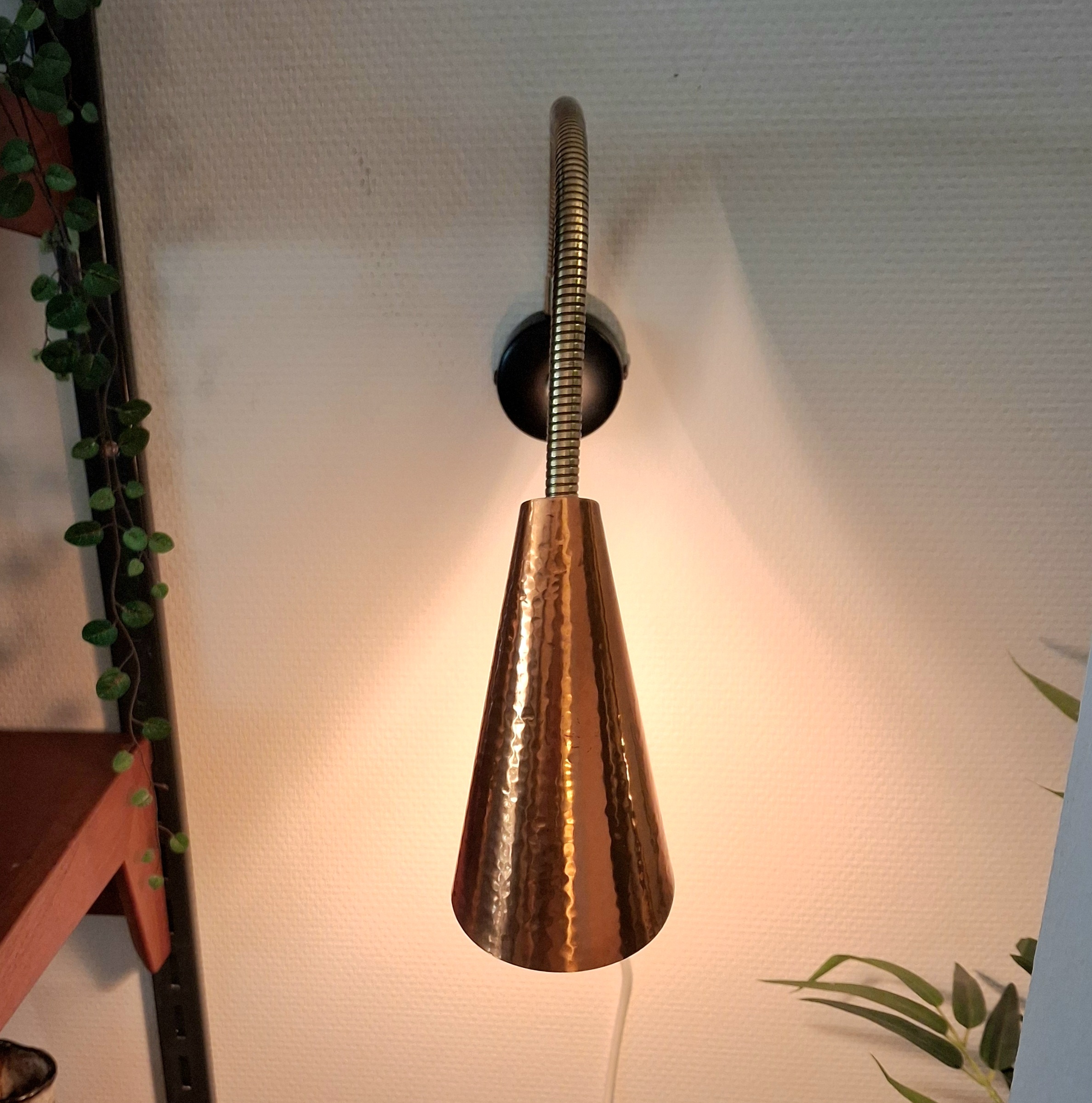 Flot retro væglampet i messing og kobber