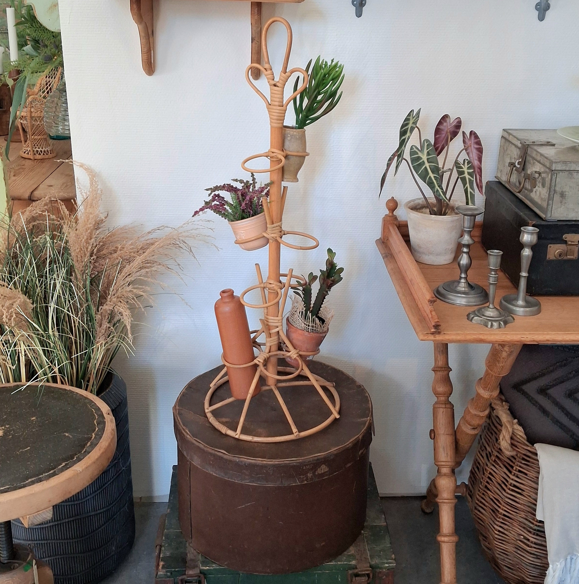 Fint gammelt bambus stativ