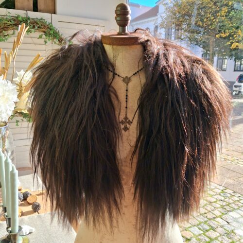 Lækker lammeskinds pelskrave – mørk langhåret