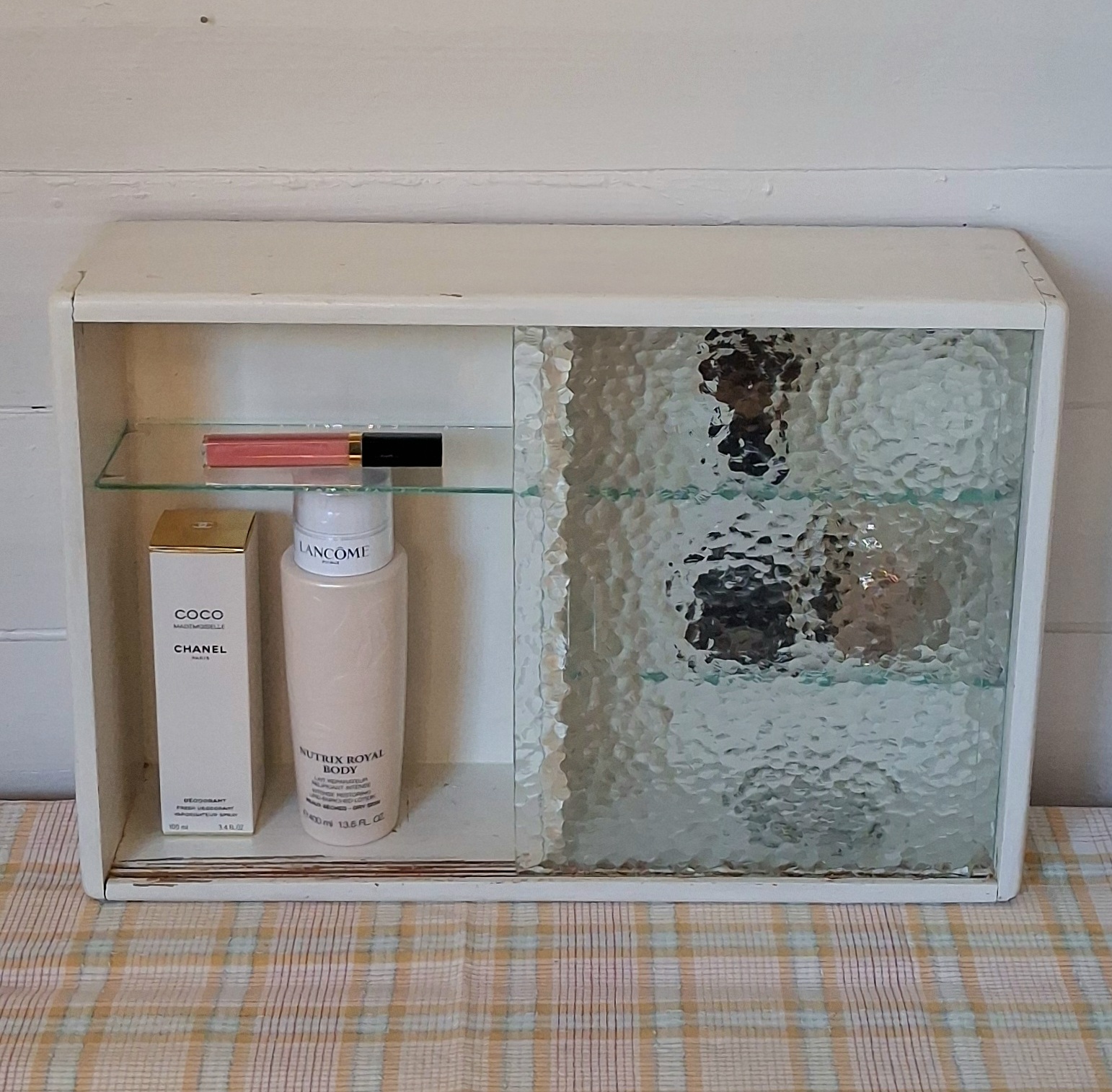 Flot retro medicin skab