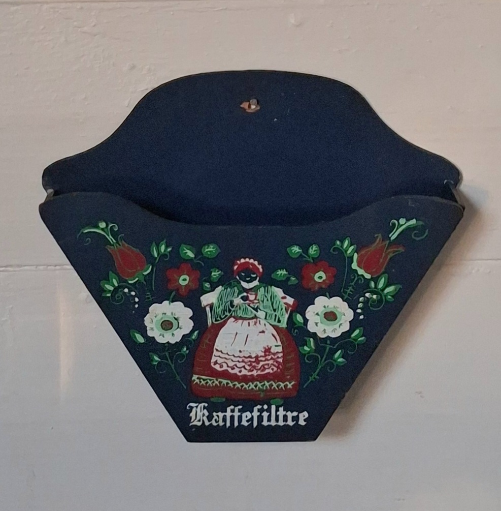 Sød kaffefilter holder i træ