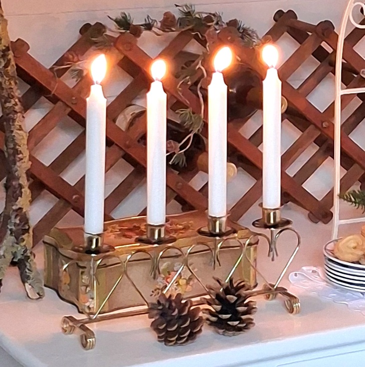 Sød hjerteformet Adventsstage i messing