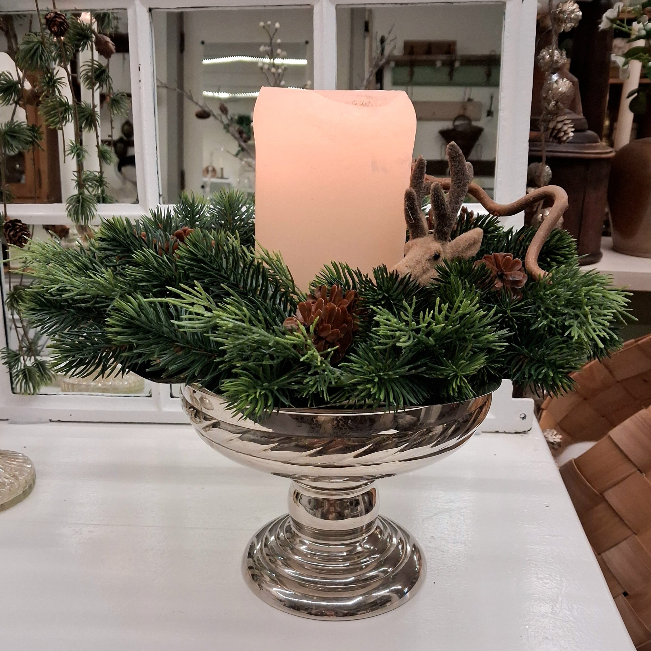 Gran krans med kogler