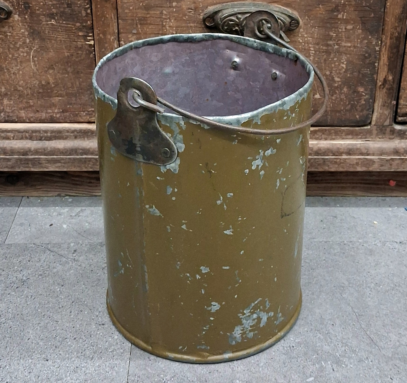 Flot rustik jernspand med hank - recycled