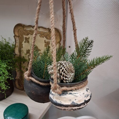 Rustik lerpotte med reb til ophæng