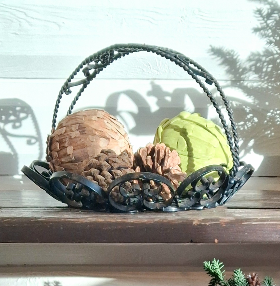 Flot og elegant metalskål