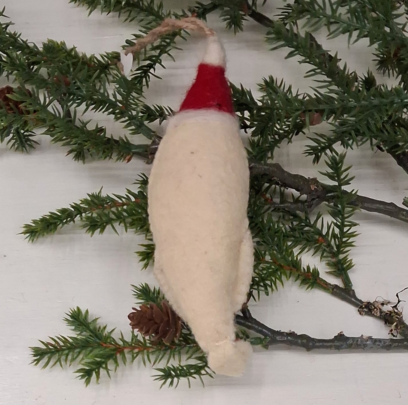 Sød julesæl i filt til ophæng og dekorationer