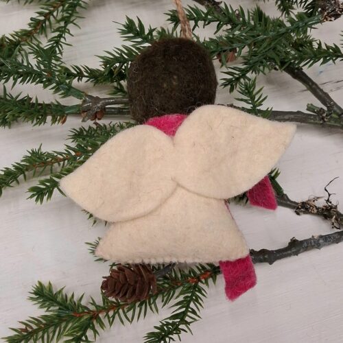 Sød Juleengel i filt – til ophæng og dekorationer