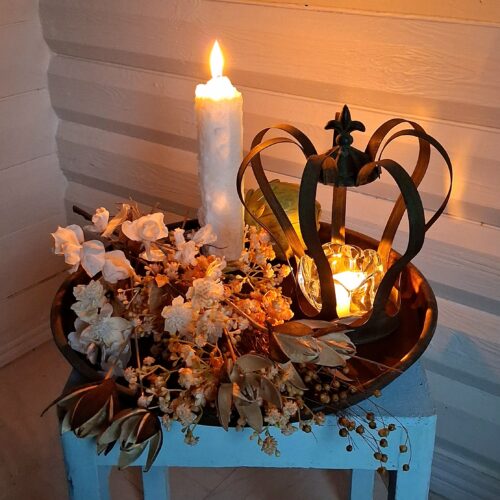 Stort rustikt fad i metal – recycled med flot patina