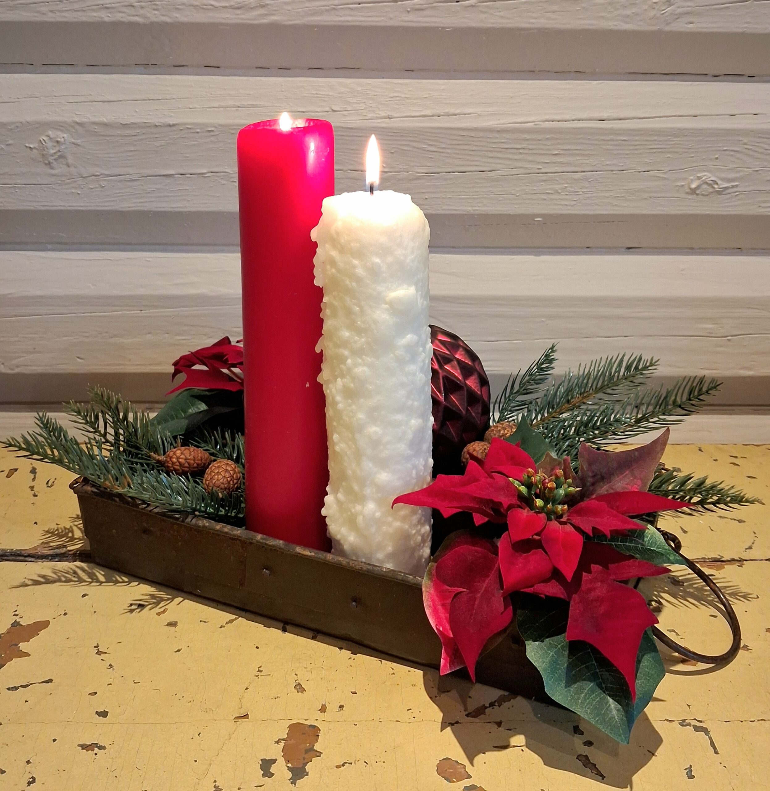 Rustik recycled jernbakke med opdeling - patineret