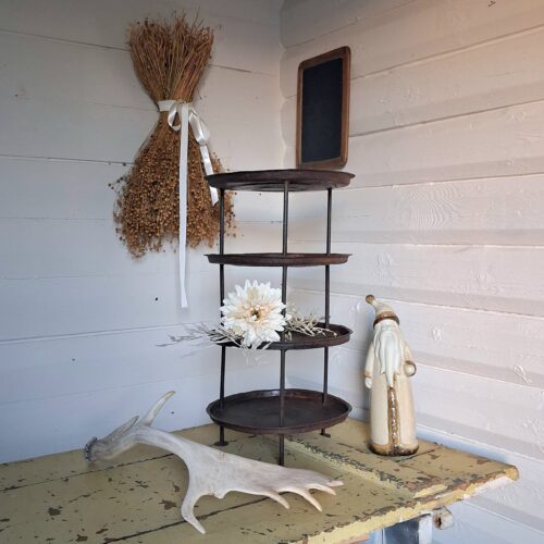 Flot rustik opsats i jern – recycled i 4 etager