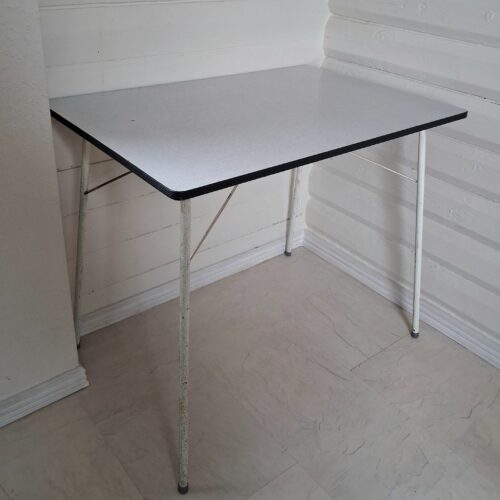 Flot retro klapbord – fint og velholdt