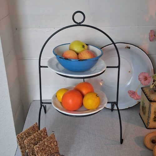 Fint tallerkenstativ i metal til 2 tallerkener