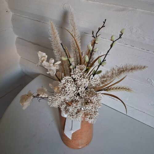 Smuk rustik buket i rolige farver