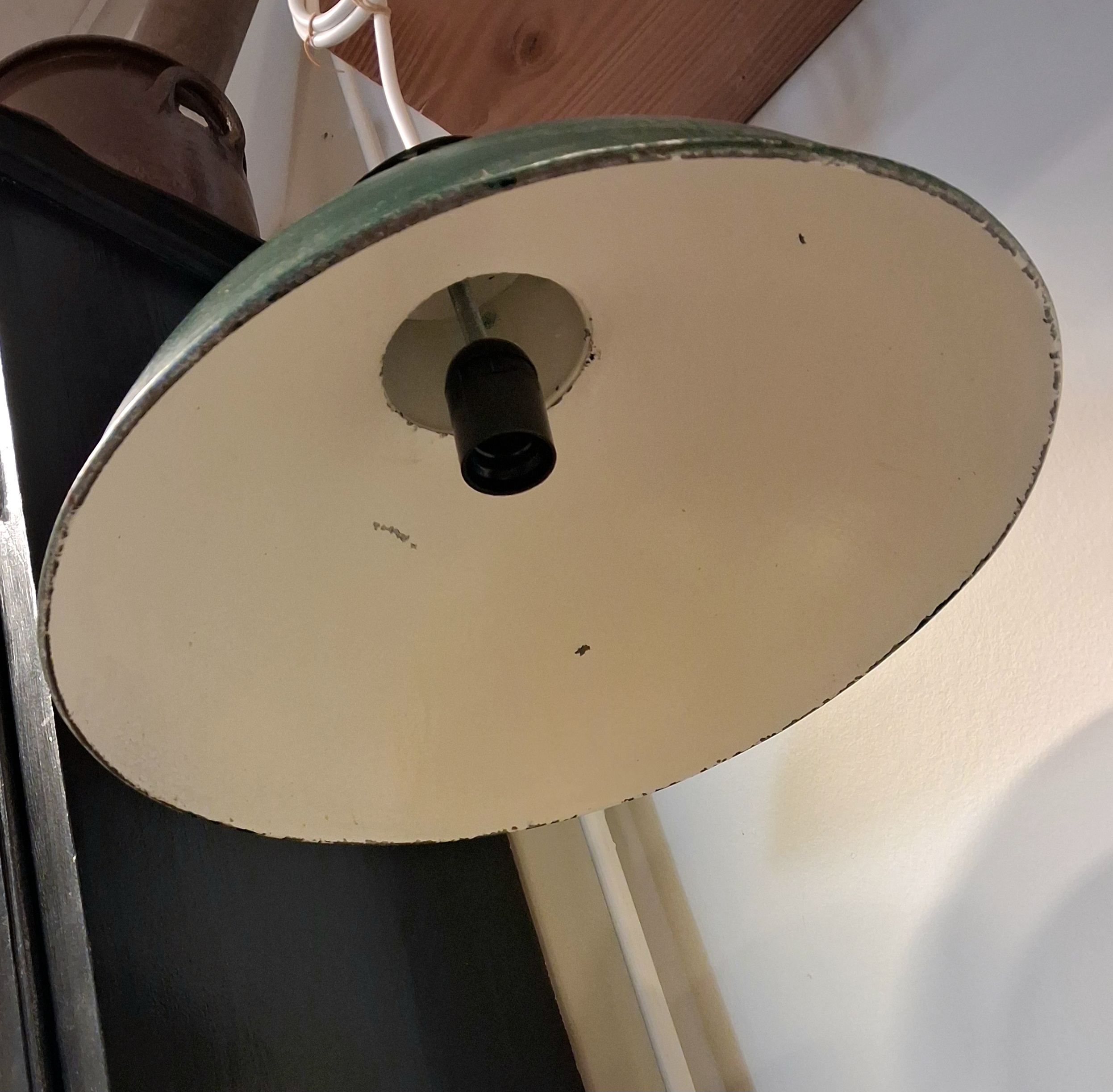 Flot grøn metal værkstedslampe