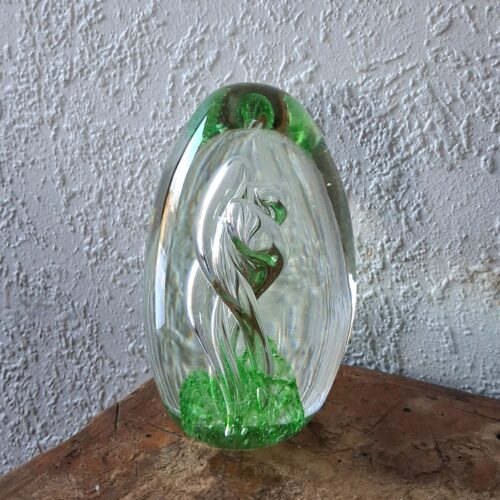 Skøn brevpresse med flot kerne i smukt glas