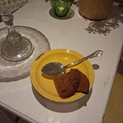 Fine gule Aluminia kagetallerkener “Susanne” – sæt 4 stk.