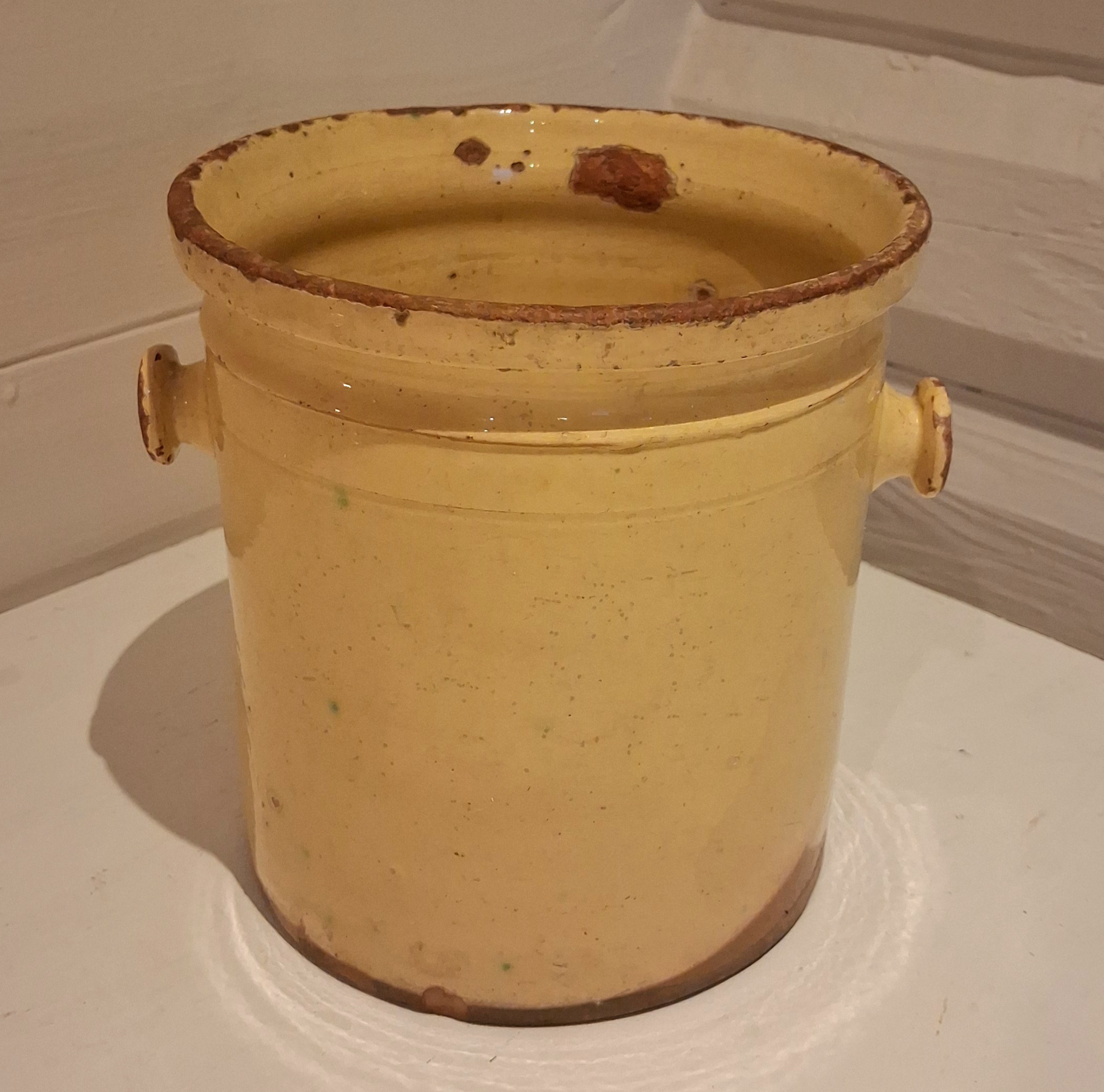 Smuk gul fransk olivenkrukke