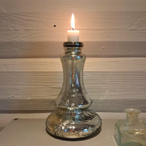 Fin “Fattigmands” lysestage – sød og romantisk