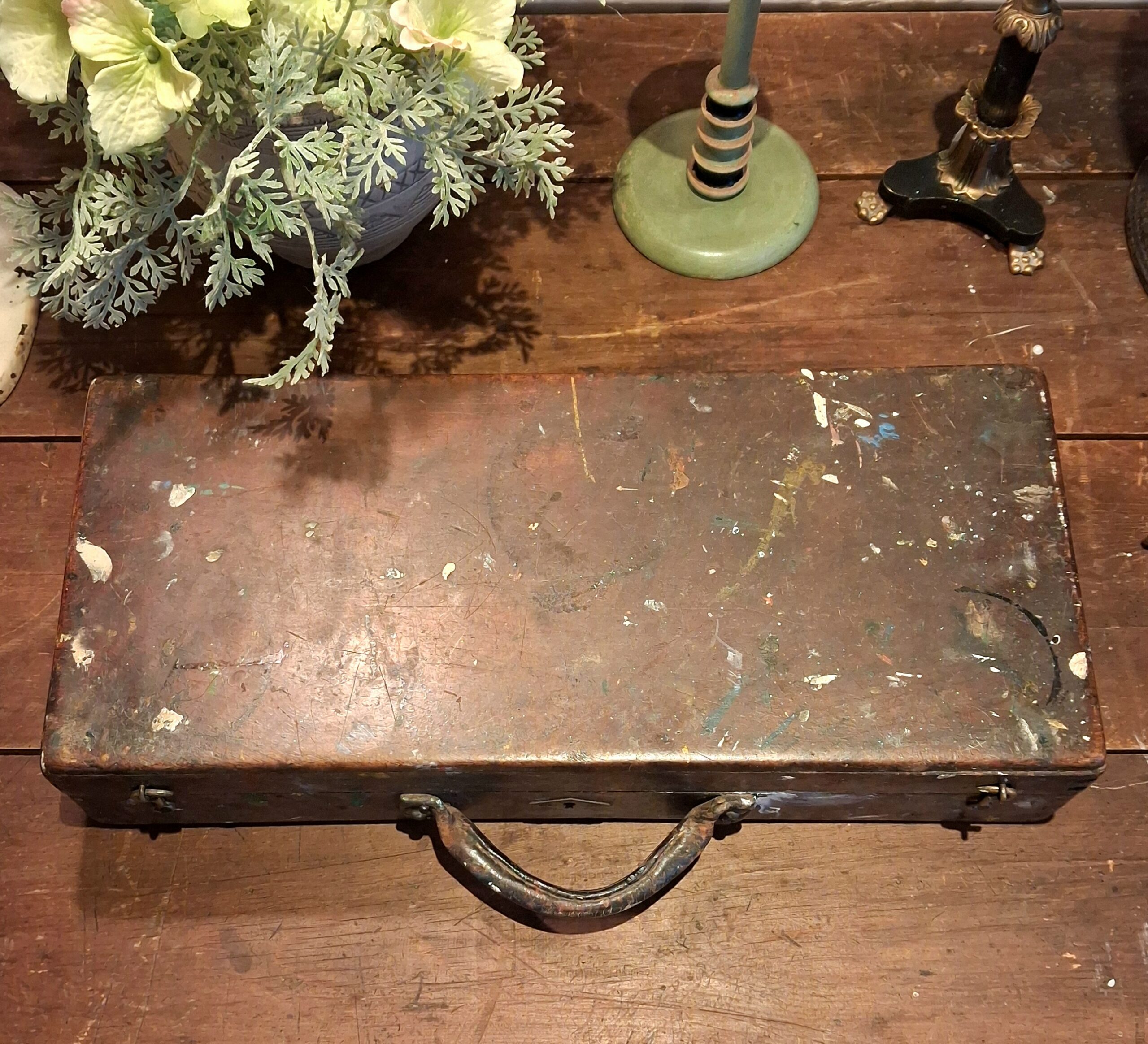 Rustik malerkasse med læderhank