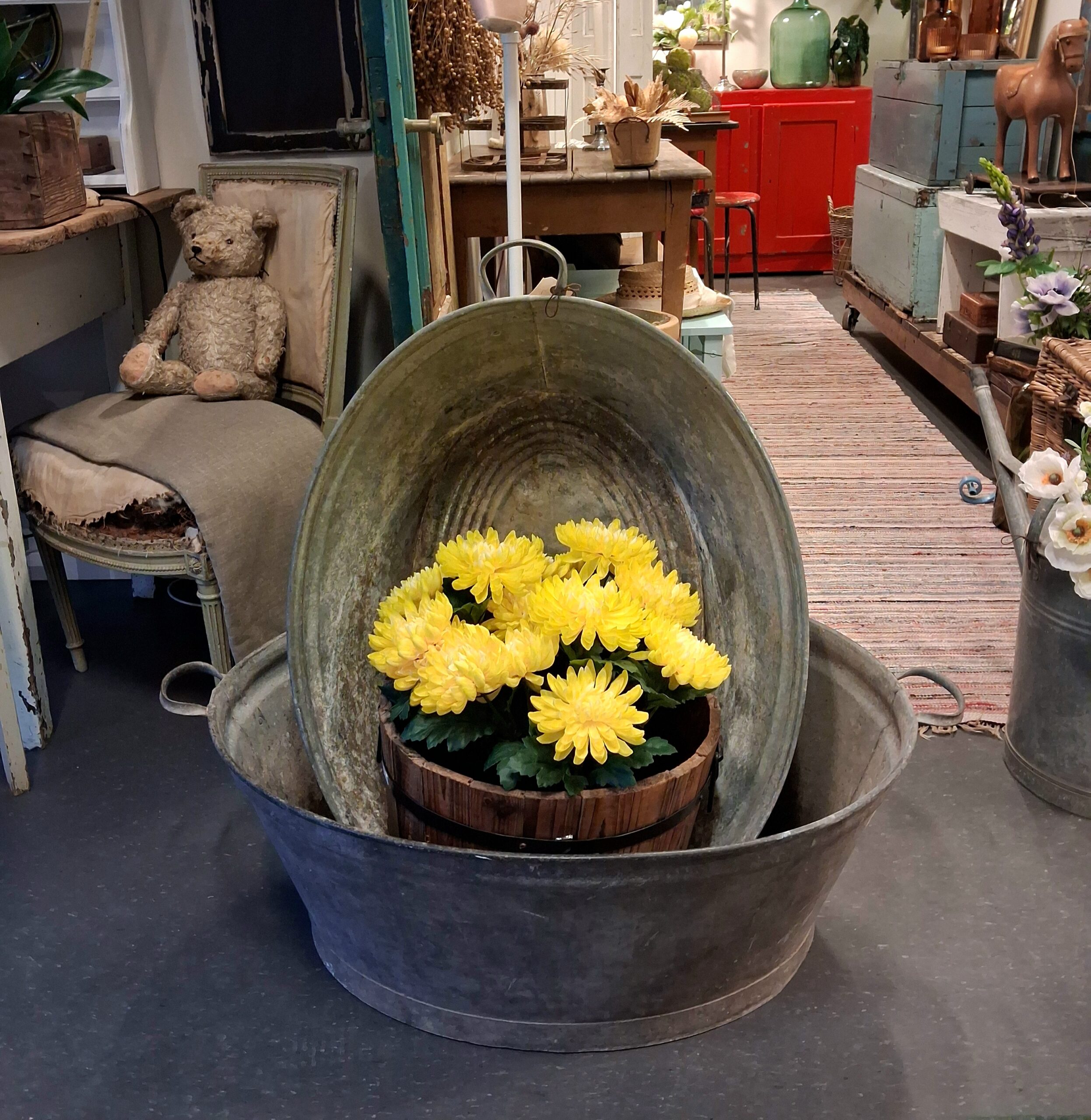 Glud & Marstrand kæmpe zinkbalje i flot stand