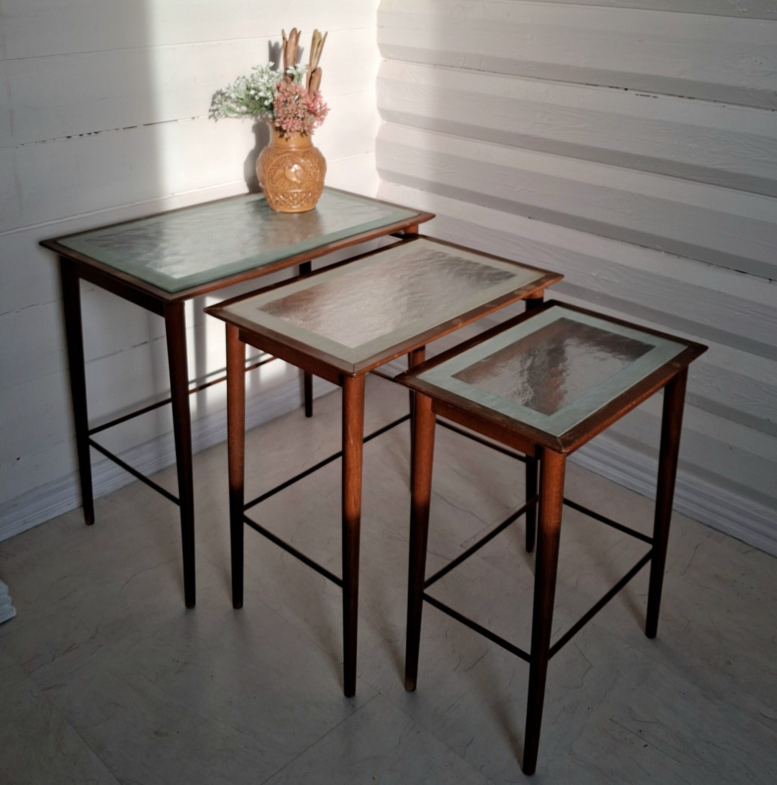 Flotte indskudsborde i teak med glas bordplader - sæt - Billede 6