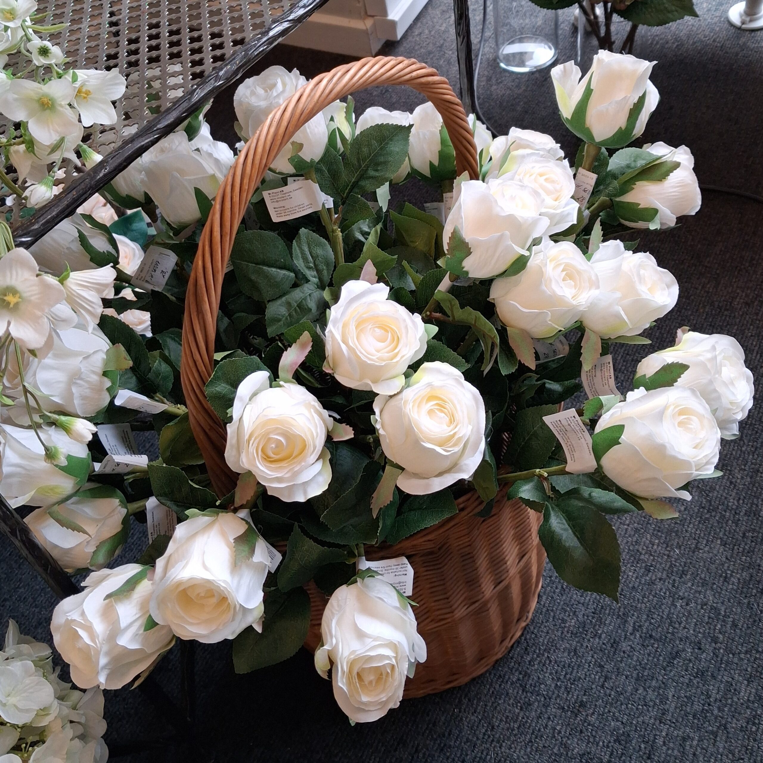 Roser hvide langstilkede 50 cm